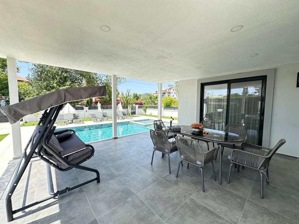 Property building, Patio, Swimming pool