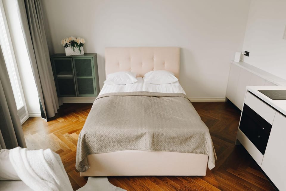 Bed, kitchen