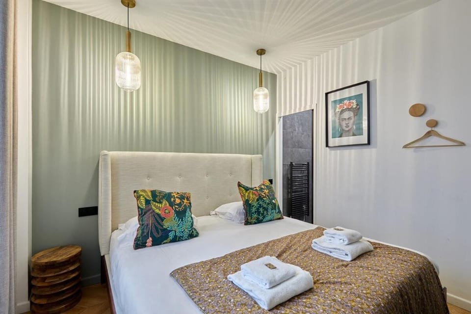 Apartment Montmartre by Studio prestige Apartment in Paris