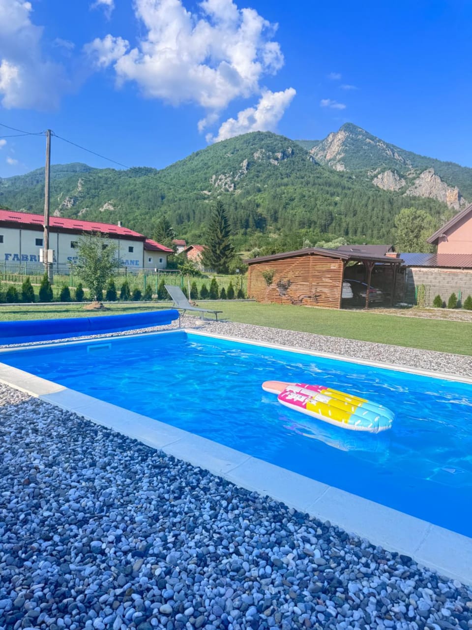 Vikendica sa bazenom MAGNUM House in Zlatibor District, Serbia