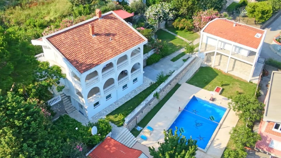 Sunset Pool Retreat House in Montenegro