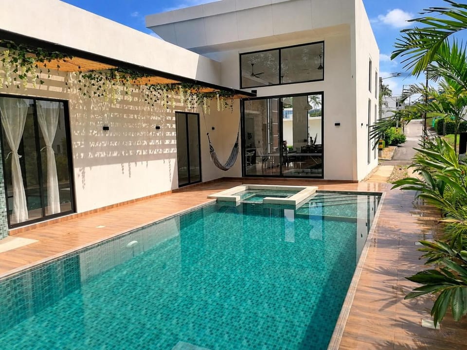 Property building, Patio, Area and facilities, Swimming pool