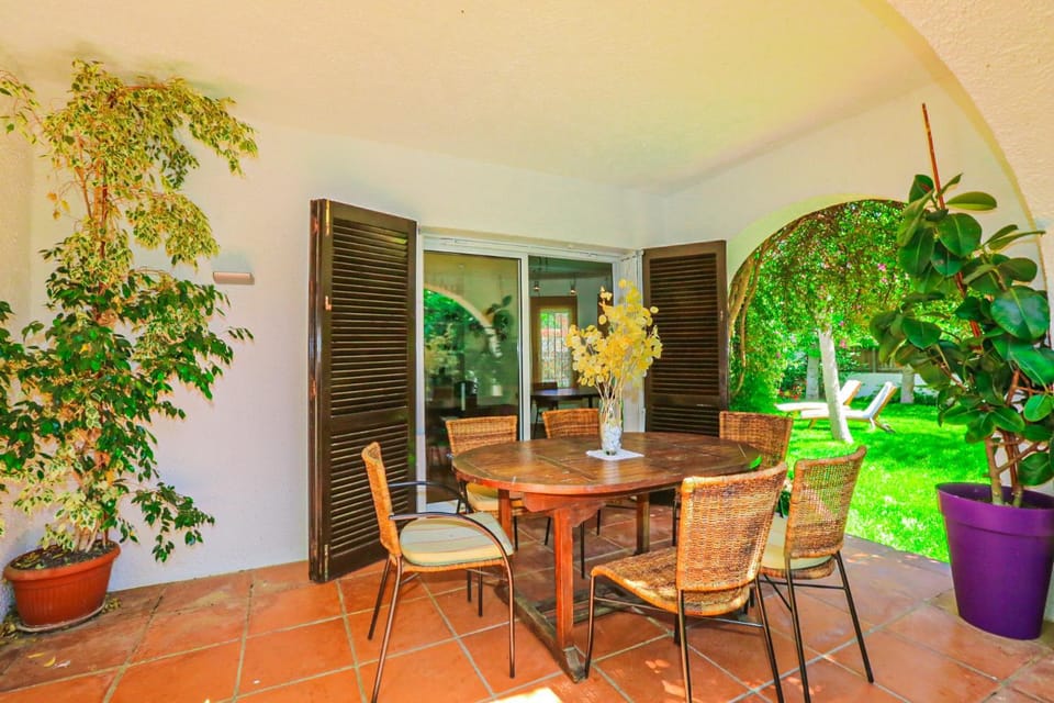 LITORAL COSTA DORADA - VILLA FALGUERA Only families Villa in Cambrils