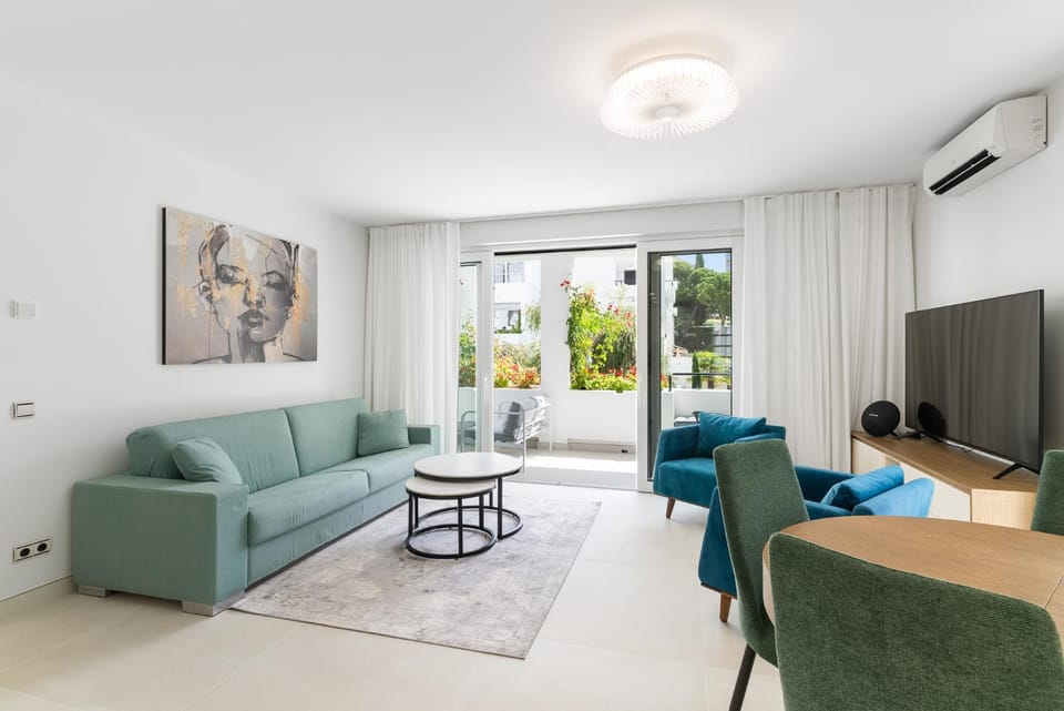 TV and multimedia, Living room, air conditioner