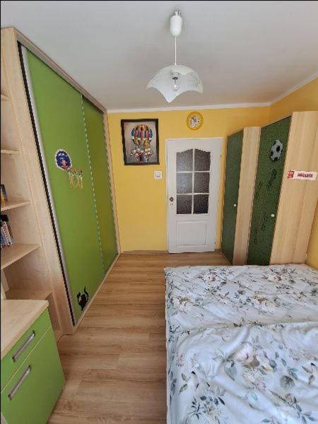 Bedroom, wardrobe