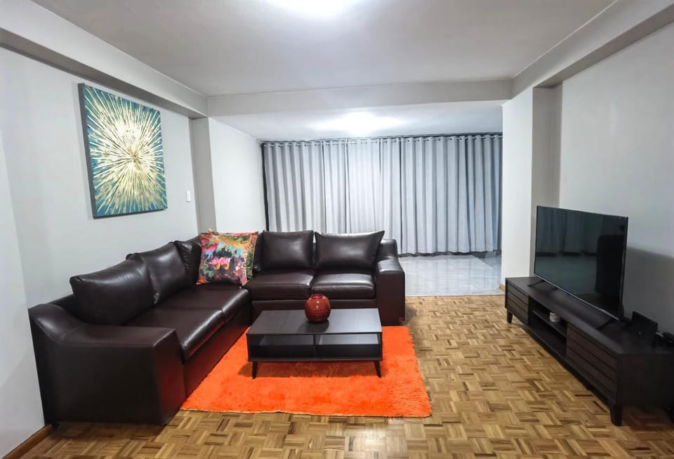 Communal lounge/ TV room, TV and multimedia, Living room, Evening entertainment
