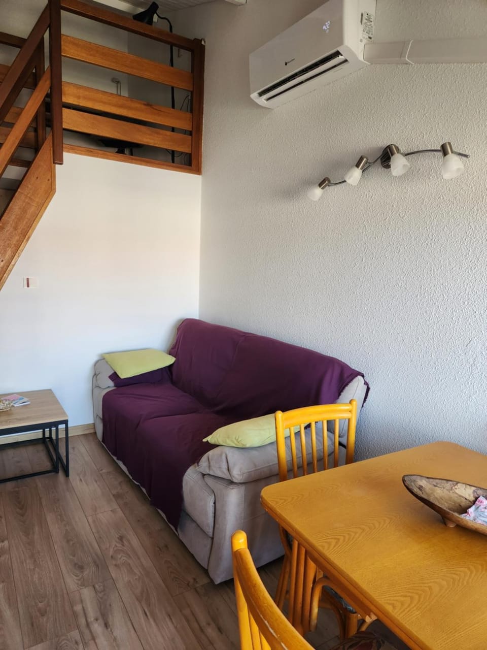 Living room, air conditioner