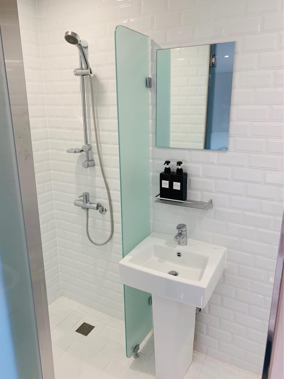 Bathroom, Other, Photo of the whole room, Decorative detail
