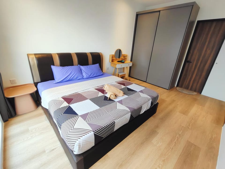Bed, Photo of the whole room, Bedroom, wardrobe