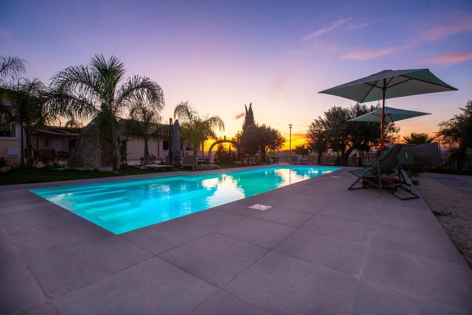Day, Natural landscape, Pool view, Swimming pool, Sunrise, Sunset, sunbed