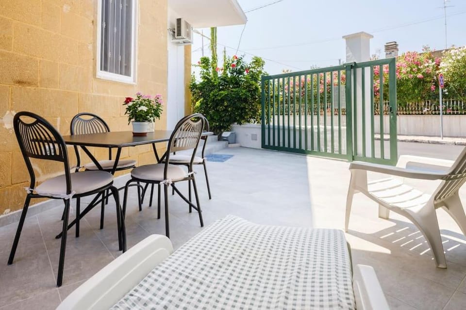 La Casa degli Oleandri Apartment in Province of Taranto