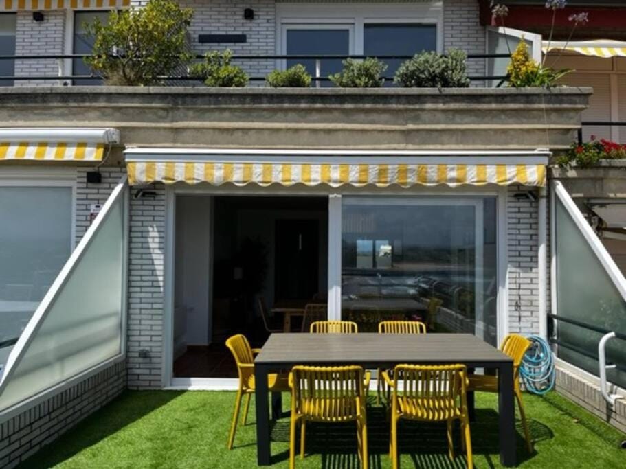 View (from property/room), Balcony/Terrace