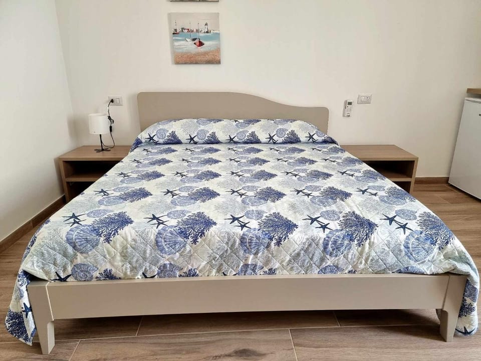La casa di Enzo 30 mt dal mare Bed and Breakfast in Sicily