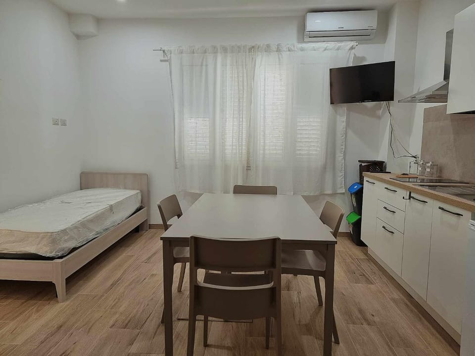 La casa di Enzo 30 mt dal mare Bed and Breakfast in Sicily