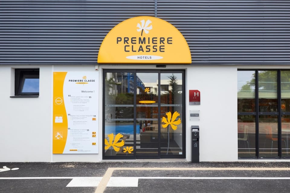 Facade/entrance, Facade/entrance