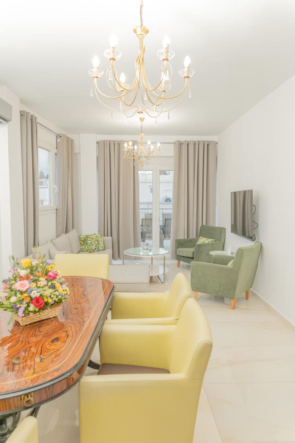 TV and multimedia, Living room, Seating area