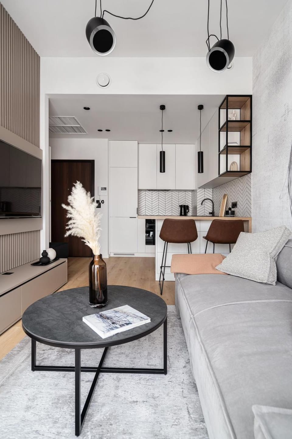 Kitchen or kitchenette, Living room, Seating area, Dining area