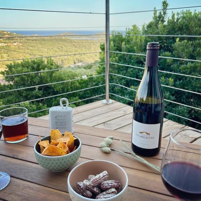 Natural landscape, View (from property/room), Balcony/Terrace, Food and drinks, Dining area, Food
