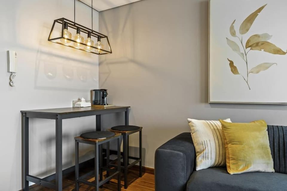 Upscale studio at JLT near metro Apartment in Dubai