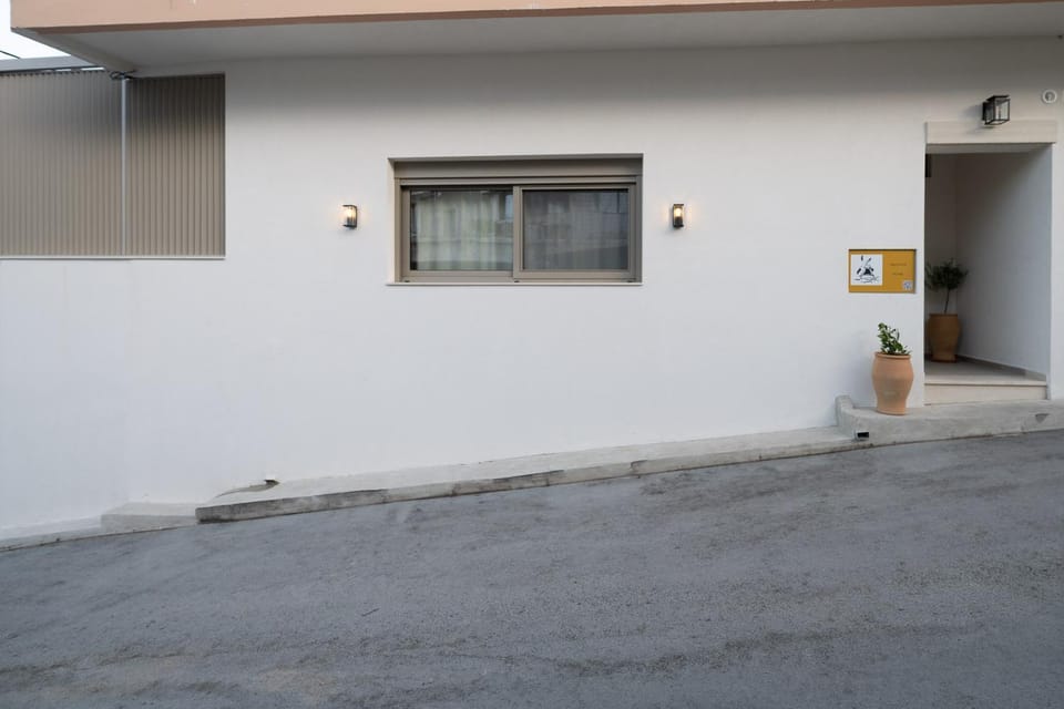 Milonas Home House in Crete