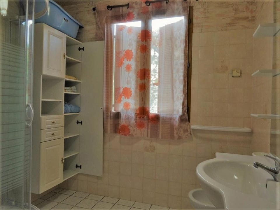 Gite les Acacias - lesgitesdeshautsdevialot en perigord Chalet in Nouvelle-Aquitaine