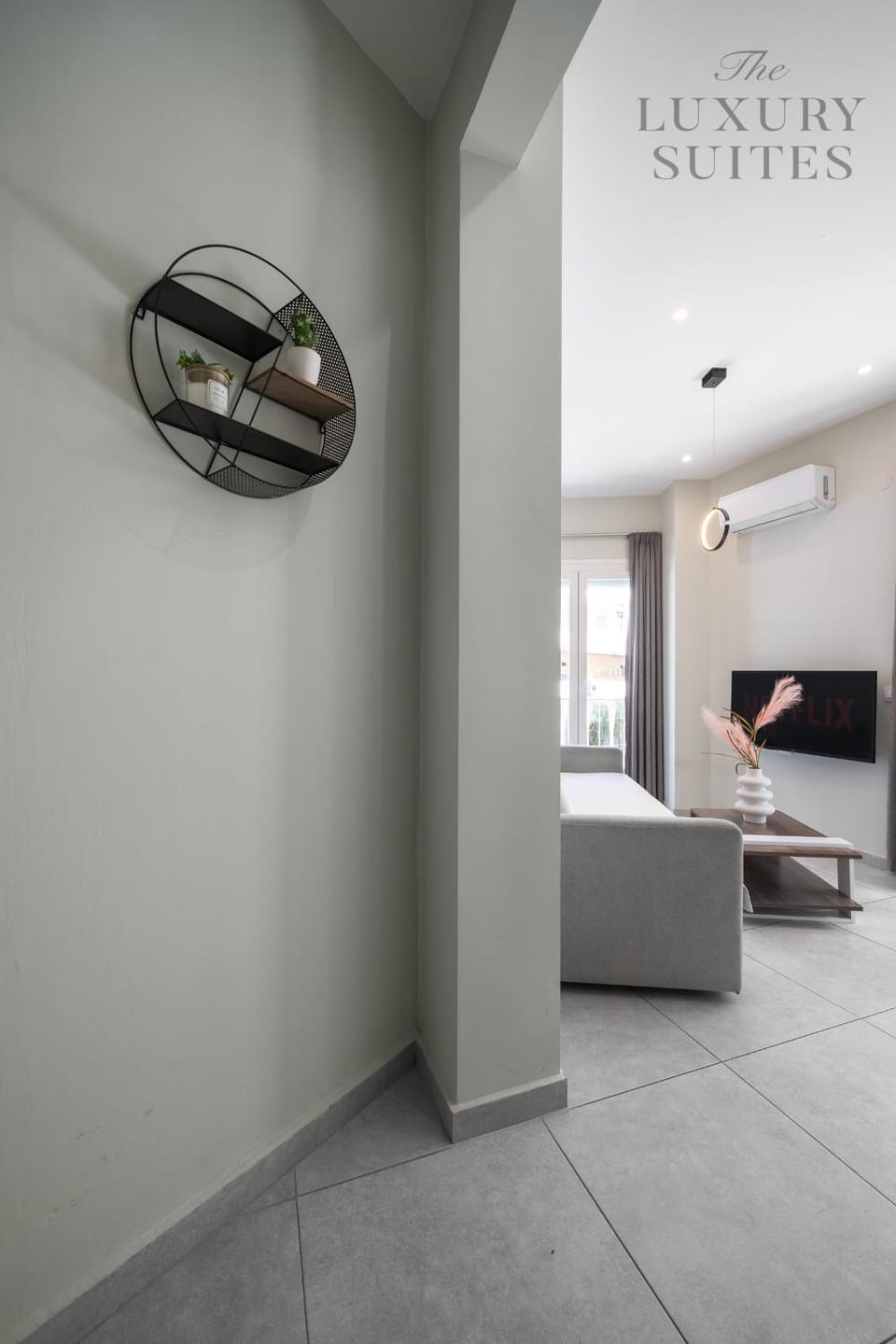 TV and multimedia, Seating area, air conditioner