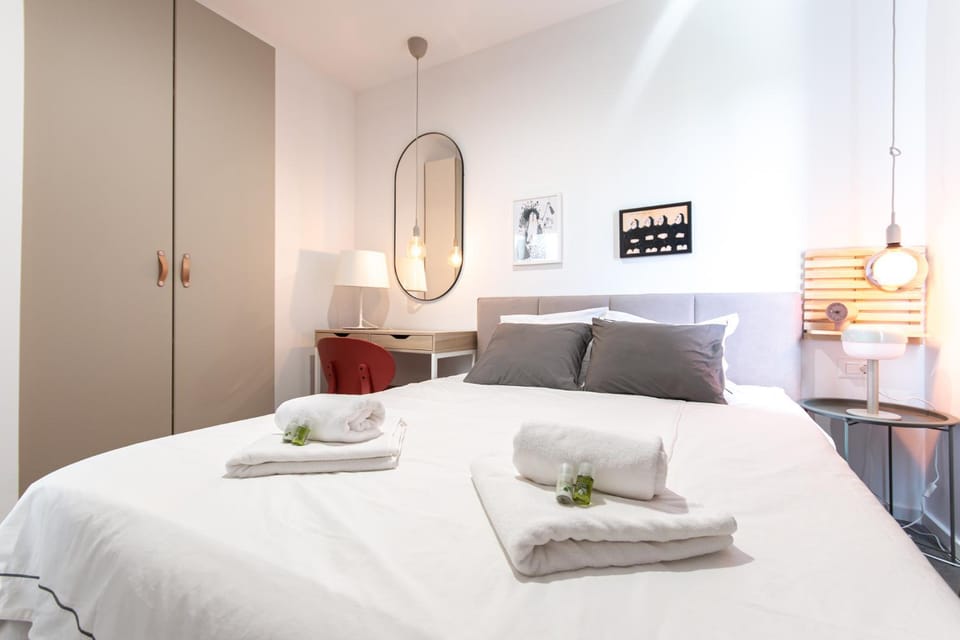 Bed, Bedroom