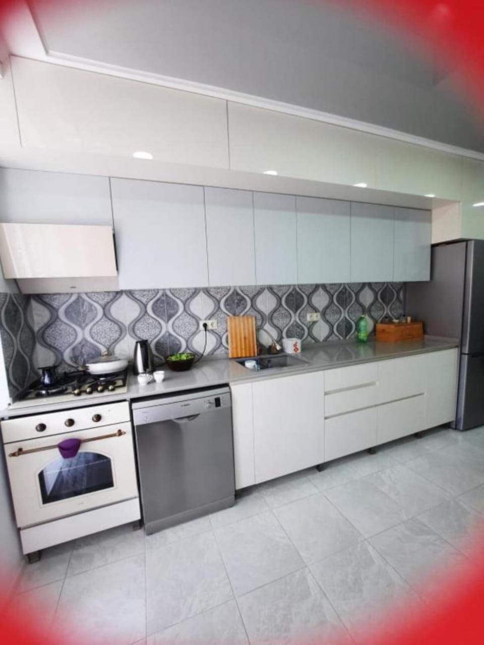 Kitchen or kitchenette, dishwasher