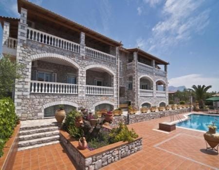 Property building, Facade/entrance, Balcony/Terrace