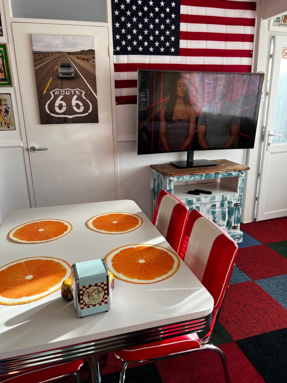TV and multimedia, Dining area