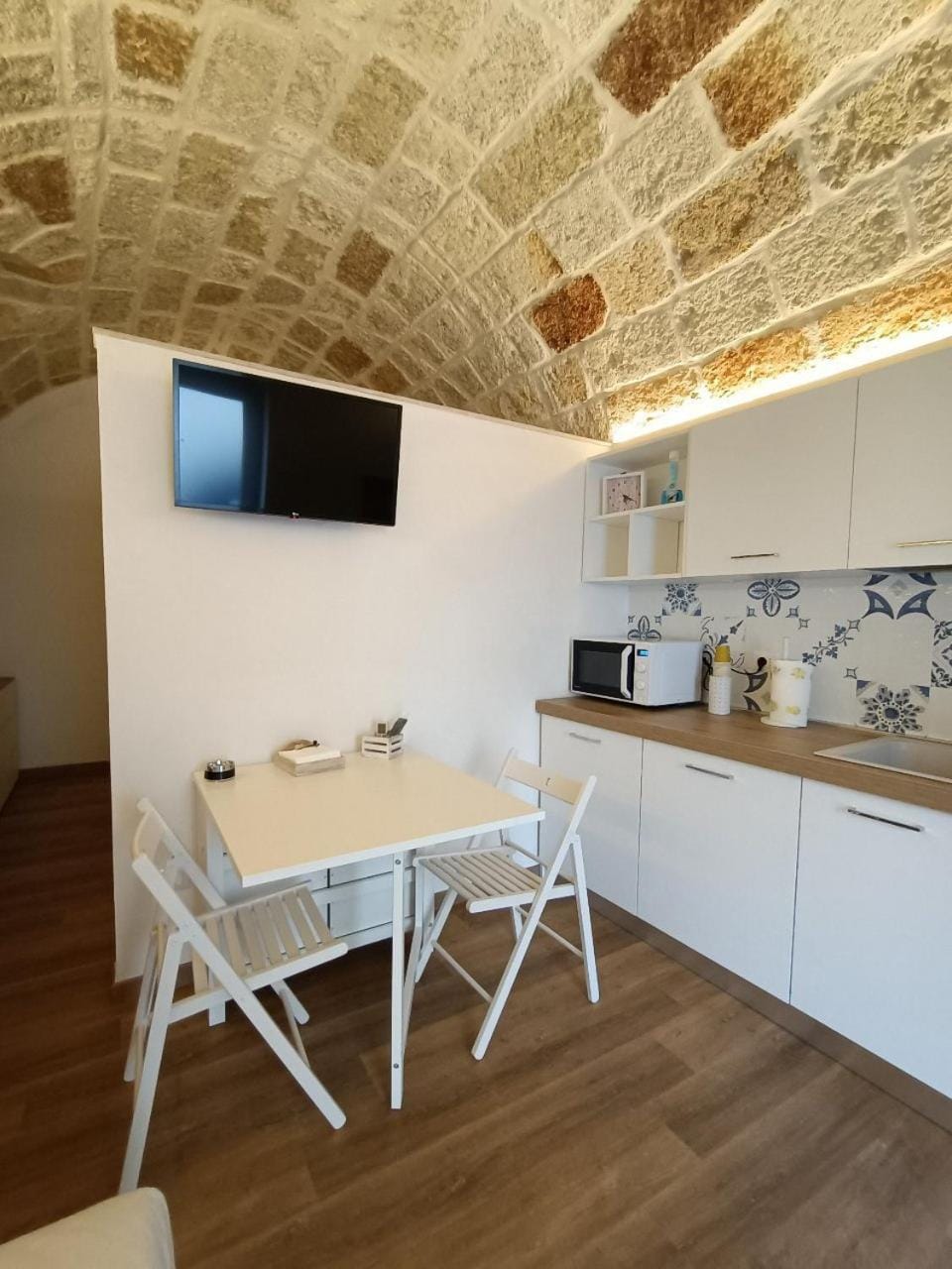 TV and multimedia, Dining area