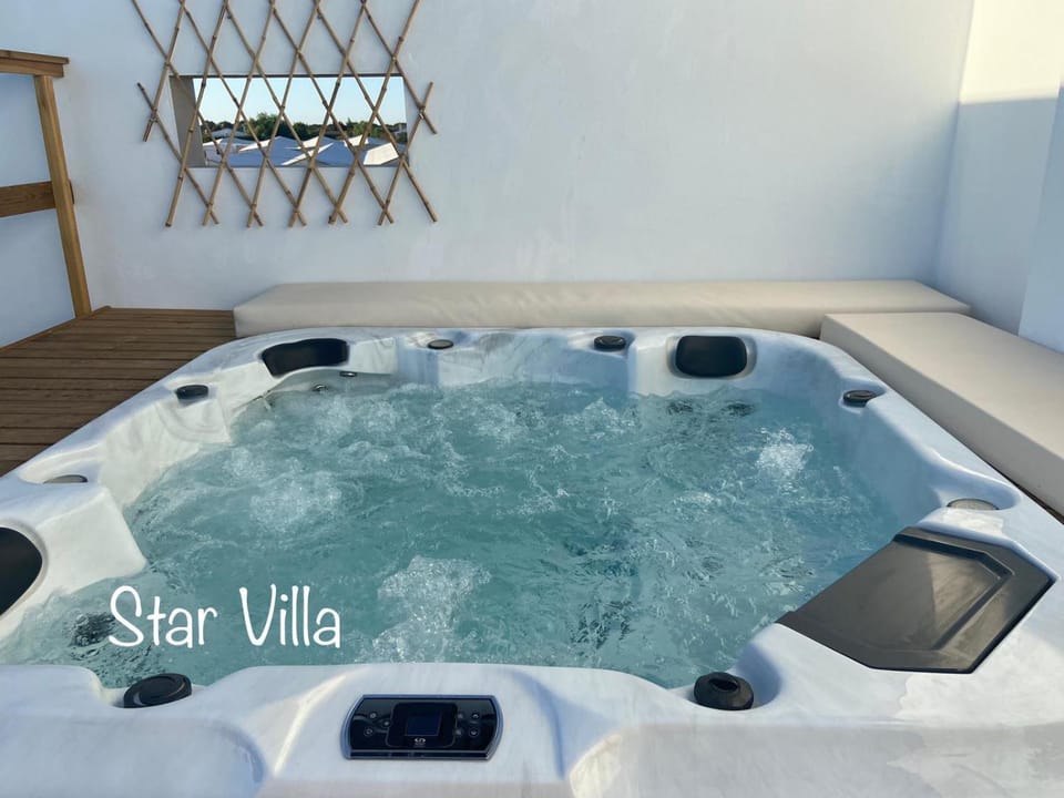 Star Villa Conil con jacuzzi Villa in La Janda