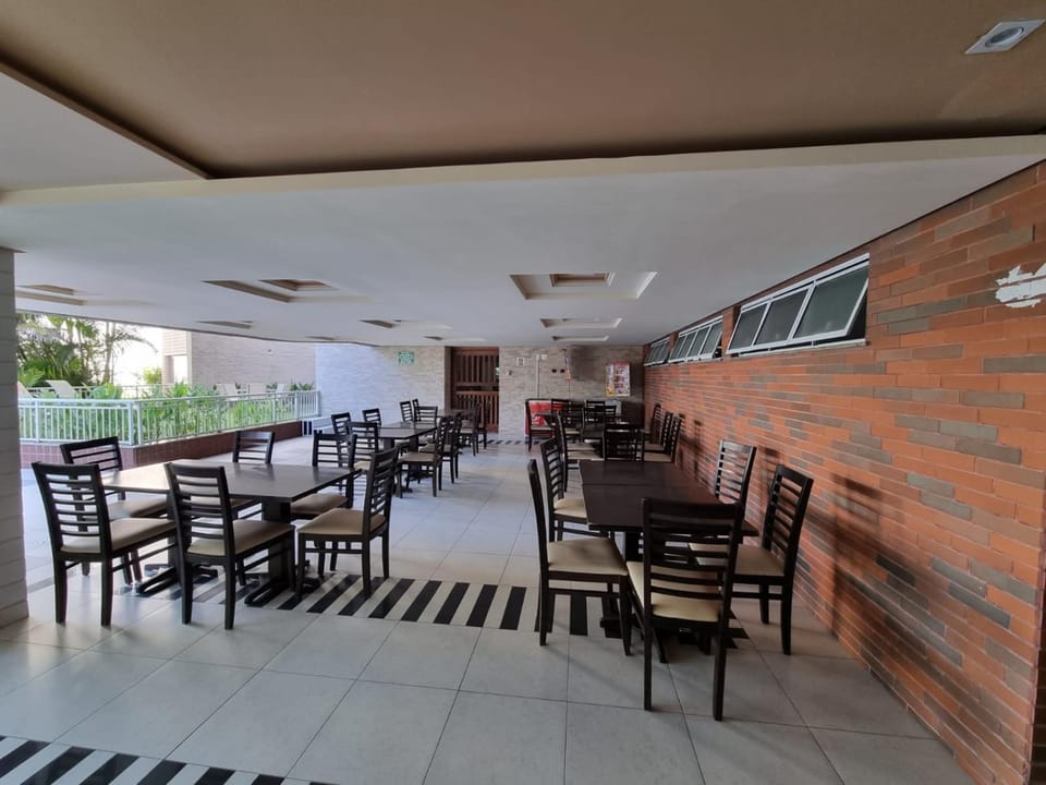 Restaurant/places to eat, Restaurant/places to eat