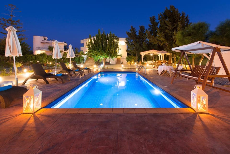 Night, Swimming pool