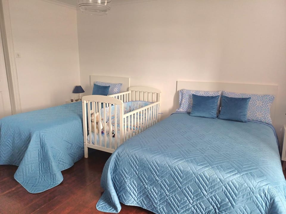 Bed, Bedroom, cot