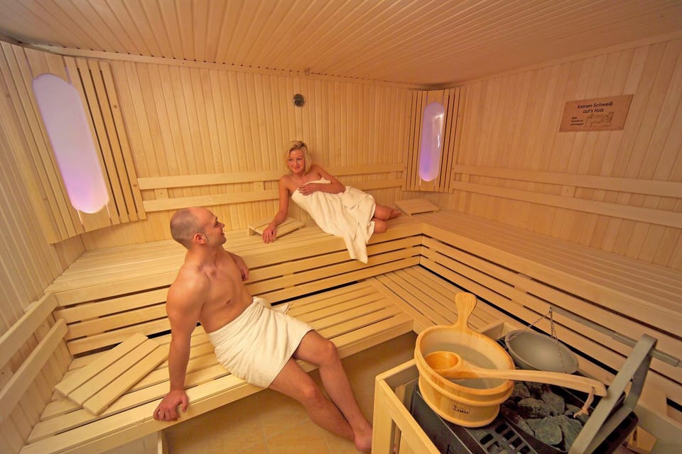 Pension Strandschloss Arielle Bed and Breakfast in Mecklenburg-Vorpommern, Germany