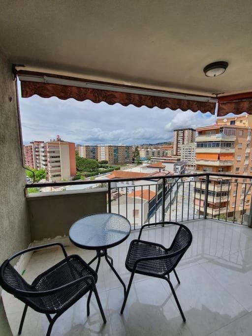 Preciosoy gran apartamento terraza con vistas wifi y climatización Apartment in Malaga