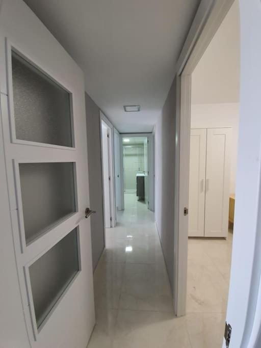 Preciosoy gran apartamento terraza con vistas wifi y climatización Apartment in Malaga