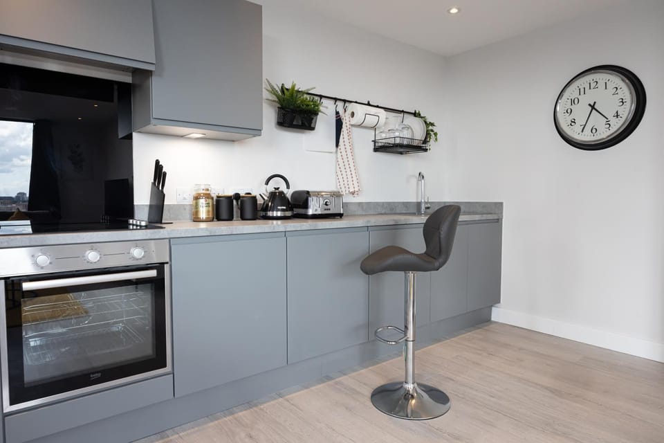 Contemporary 3 Bedrooms Apartment Manchester City Apartment in Salford