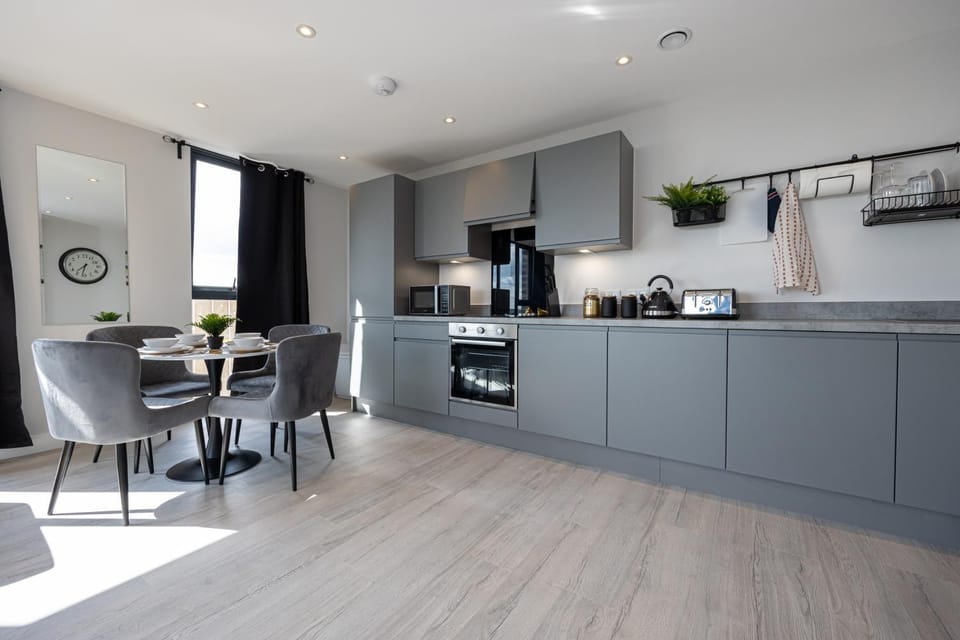 Contemporary 3 Bedrooms Apartment Manchester City Apartment in Salford