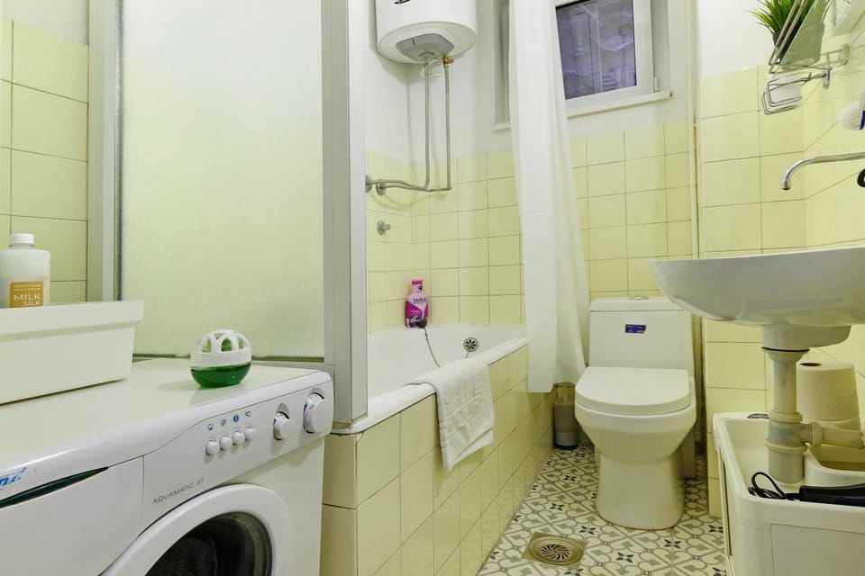 Bathroom, Bath, washing machine