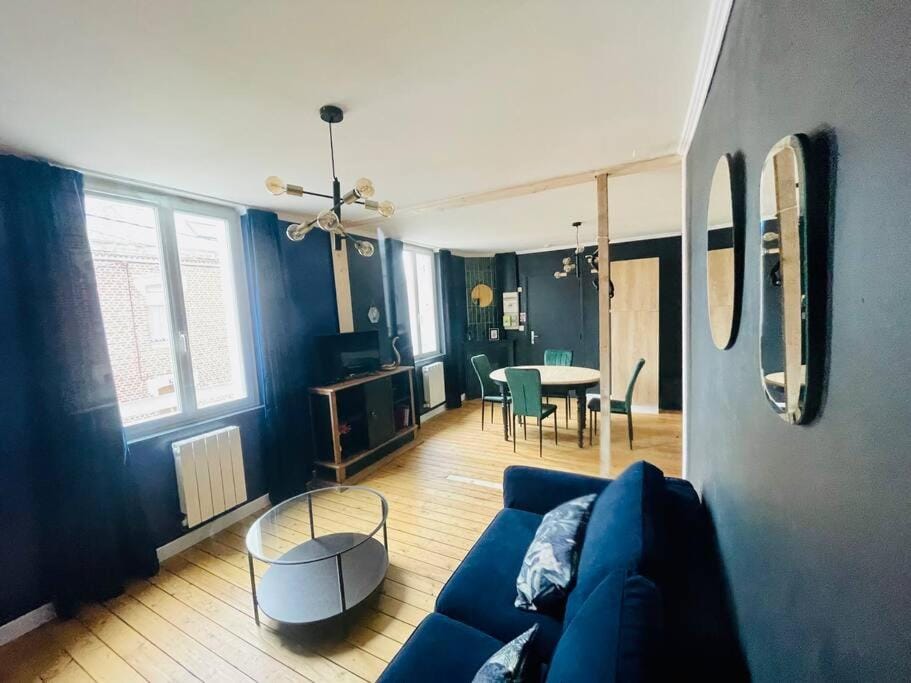 Living room, Seating area, Dining area