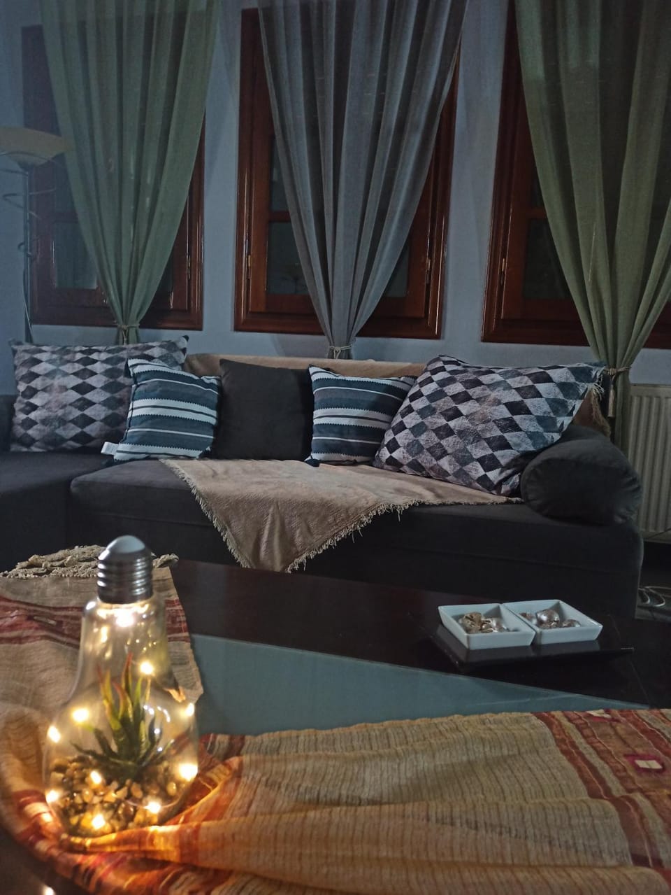 Living room, Seating area