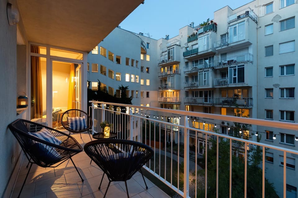 Balcony/Terrace, Inner courtyard view