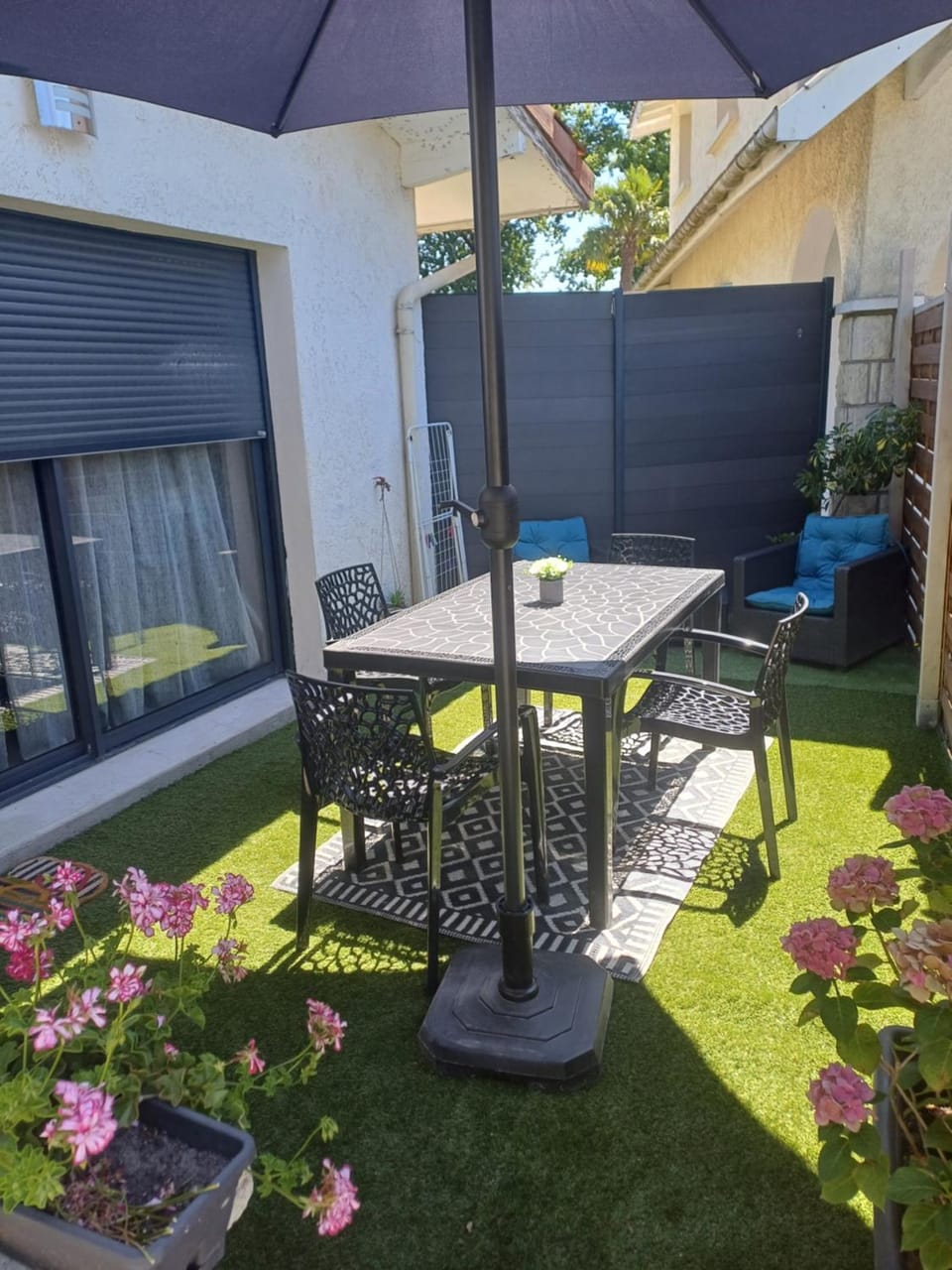 Inner courtyard view