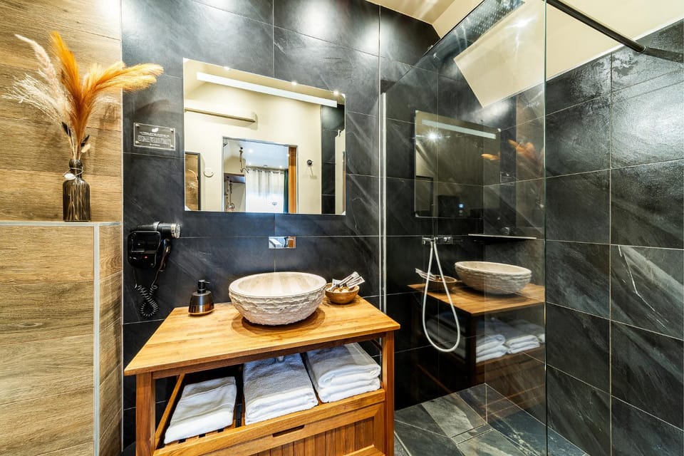 Shower, Bathroom, towels