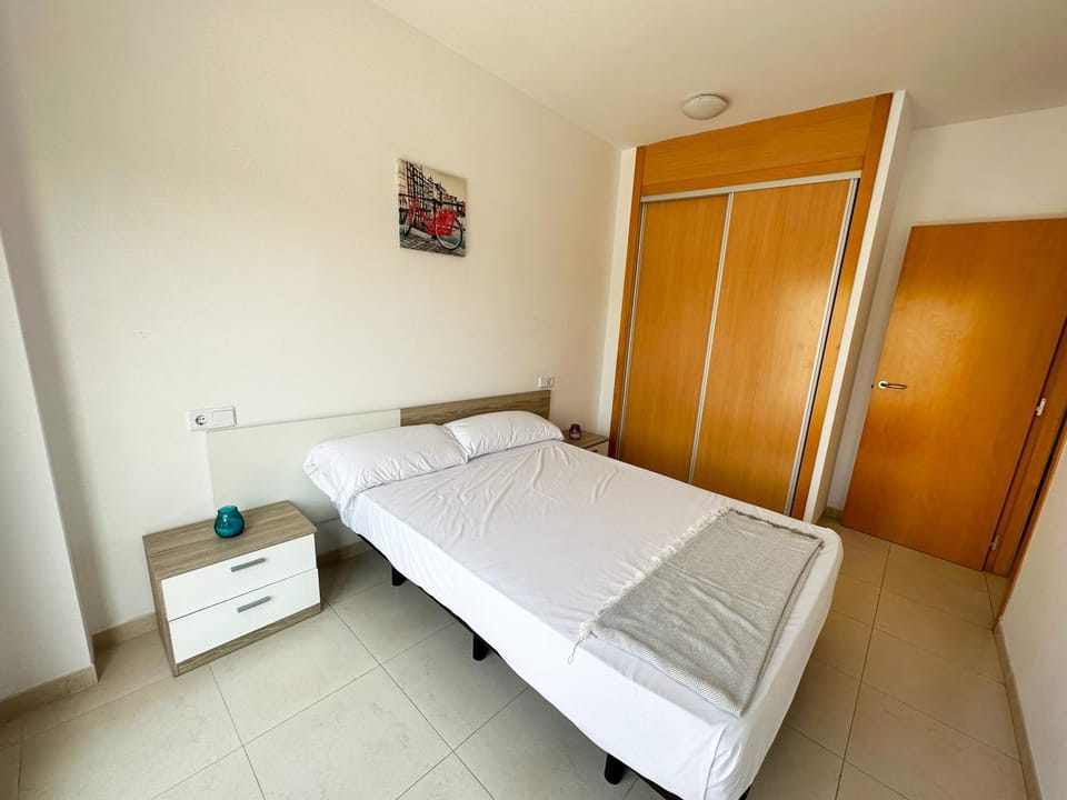 Bed, Photo of the whole room, Bedroom, wardrobe