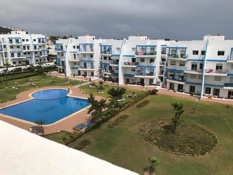 Property building, Garden, Swimming pool