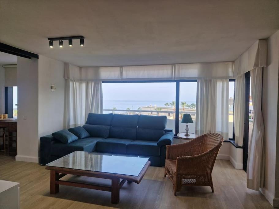 Apartamento primera linea playa Apartment in Torremolinos