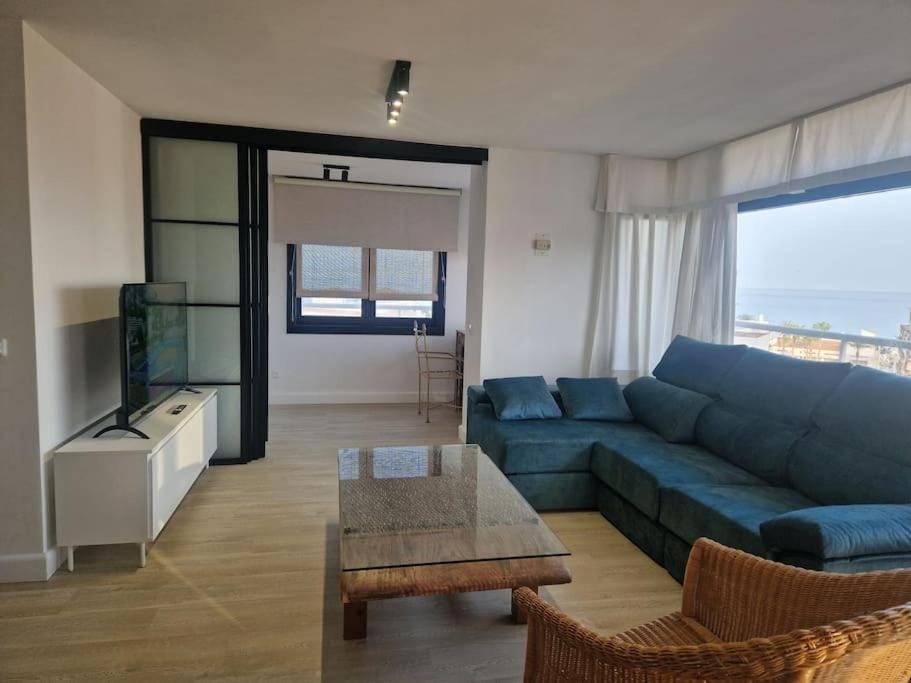 Apartamento primera linea playa Apartment in Torremolinos